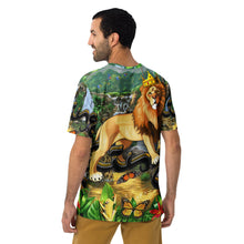 Load image into Gallery viewer, King of the Savanna - Men&#39;s Crew Neck
